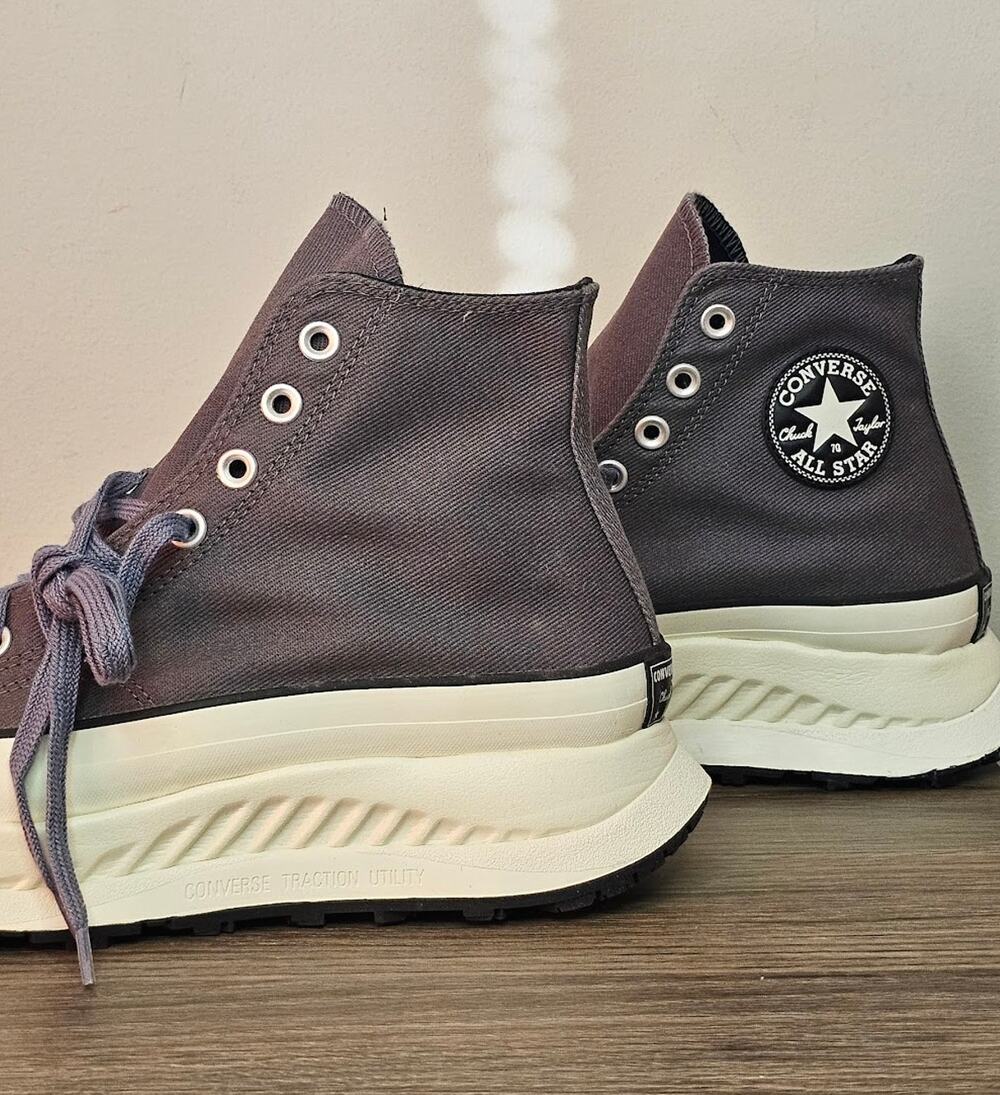 Converse Chuck 70 AT-CX  Women's Size  9  Cyber Grey NWT